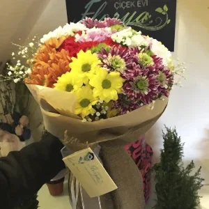 FCE02 Küre Papatya Buket